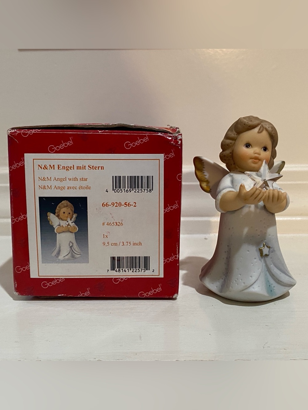 Goebel N & M Angel Mit Stern (Angel With Star) 2008